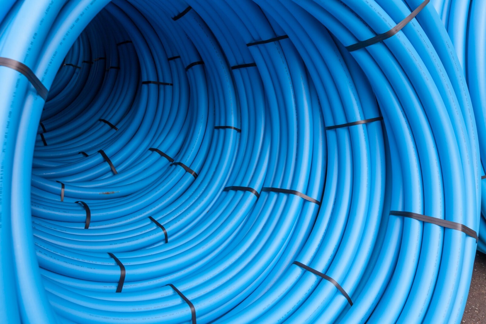 25mm Blue MDPE Pipe Alkathene Plastic Water Mains Pipe 100 Metres Coil