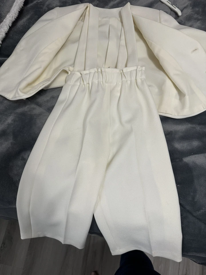 Traje chaqueta y pantalones con tirantes formales de 2 piezas para niños 2T limpio sin manchas poco uso ❤️ Foto 2 de 3
