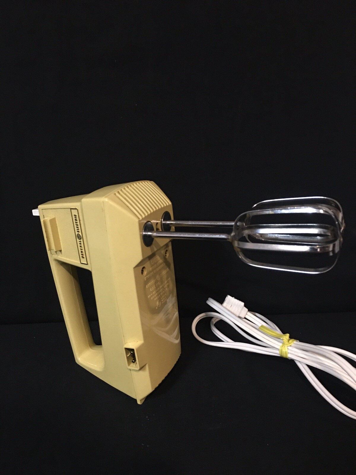General Electric Handheld MixerVINTAGEWith WhisksWORKS eBay