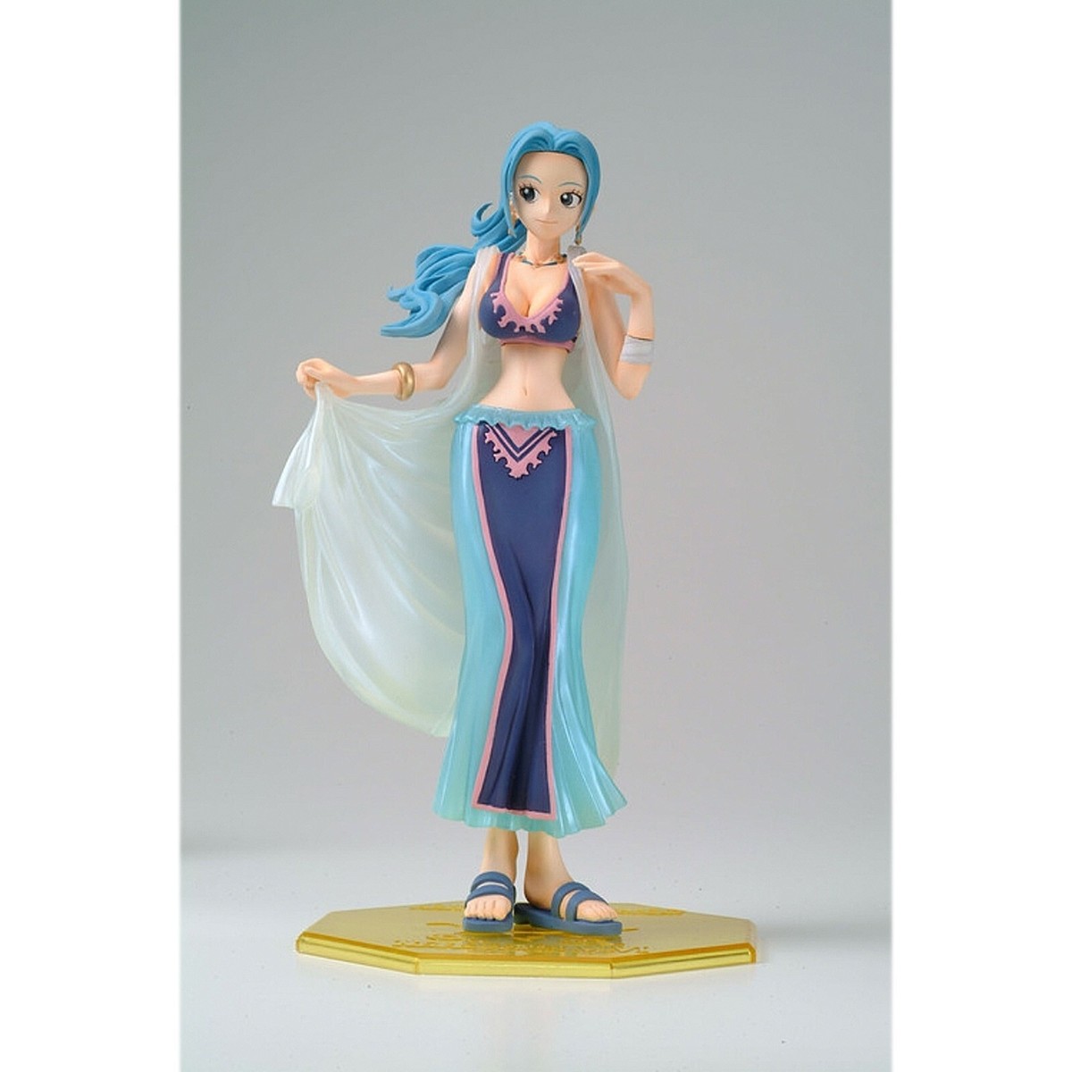 ジ*ジ様 【未開封品】NEFERTARI VIVI D.P.C.F フィギュア Amazon.com: D.P.C.F : One Piece Nefertari Vivi Pirates Ver