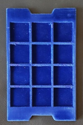 42 pieces of coins Trays in blue velvet