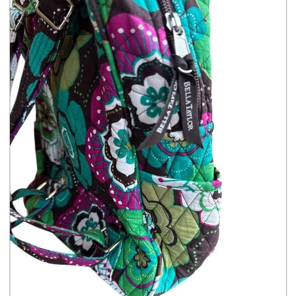 Mochila Bella Taylor acolchada algodón patrón floral 10”x13”x4.5” Foto 2 de 4