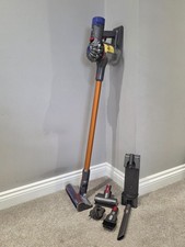 Dyson V7 SV11 Absolute Cordless Vacuum Cleaner, Dock, Attachments Pet Tool VGC