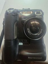 Nikon Coolpix 5000 5.0MP Digital Camera With battery grip and 2gb memory card