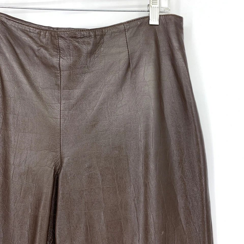 Pantalón De Colección Alberto Makali Pierna Recta Talla 31 Cuero Marrón Cremallera Lateral Cocodrilo Repujado Foto 3 de 4