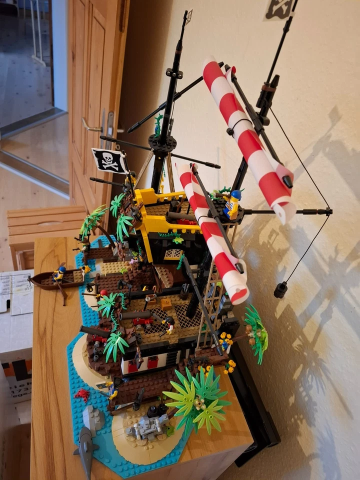 LEGO Ideas 21322 Pirates of Barracuda Bay, Foto 3 von 5