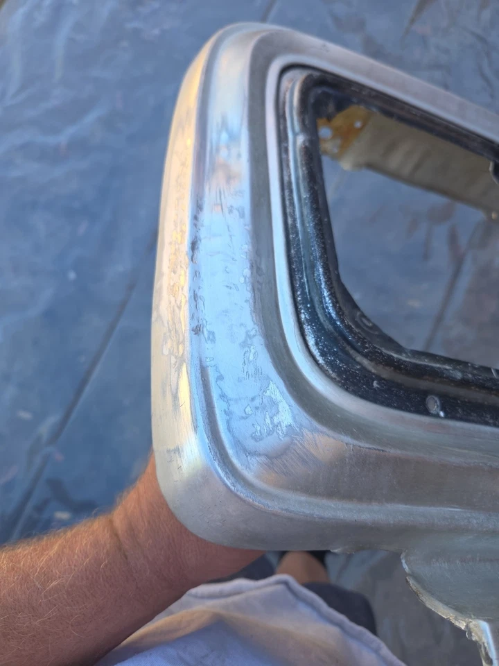 Rejilla exterior cromada para camioneta Chevy/C10 67-72 OEM usada Foto 3 de 4