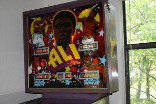 Muhammad Ali Pinball Machine (Stern Electronics 1980)