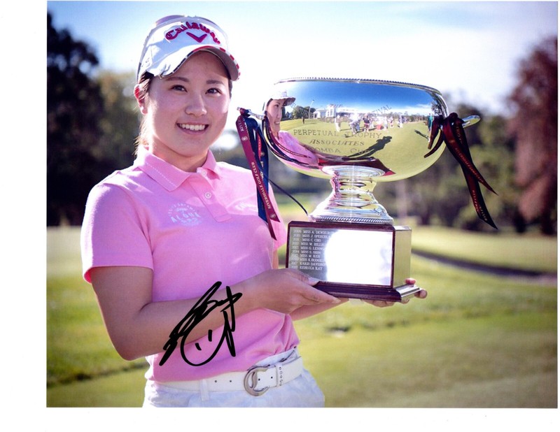 Yuna Nishimura signed LPGA star signed autographed 8x10 golf photo Osaka Japan F