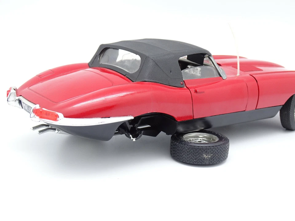 Polistil Sb 1/16 - Jaguar Tipo E Xke 4.2L, Rosso - Immagine 3 di 3