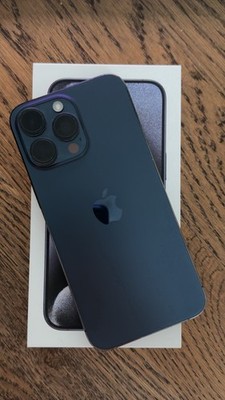 Apple iPhone 15 Pro Max 256 GB Titan Blau, iOS 17.7, ohne Simlock