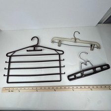 1 Vtg Plastic Brown 5 Tier Closet Hanger w Side Hooks and 2 Plastic Hangers READ