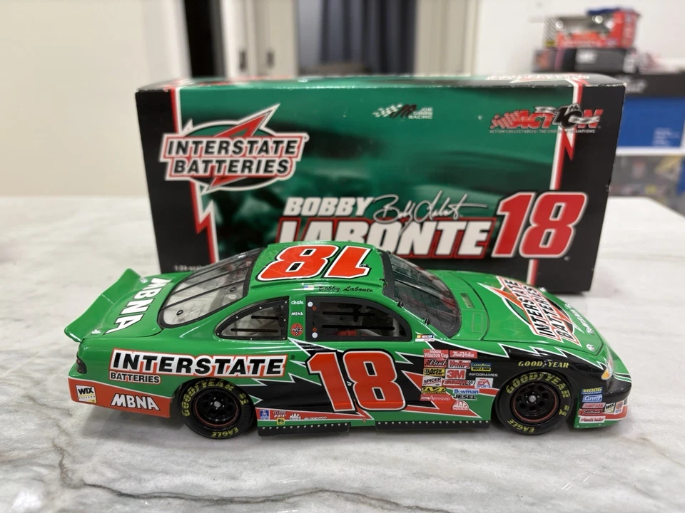 Bobby Labonte 2002 Interstate Batteries Nascar 1/24 Diecast Action #18 Pontiac - Image 3 of 4