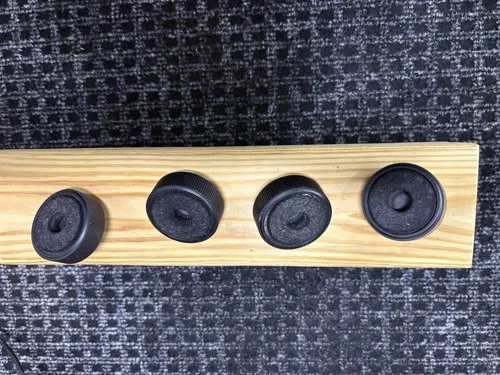 TECHNICS SL-1900 TURNTABLE ~ FEET ***FREE SHIPPING***