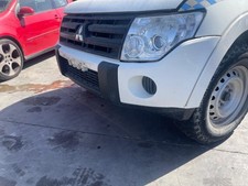 Pare-choc avant Mitsubishi MONTERO