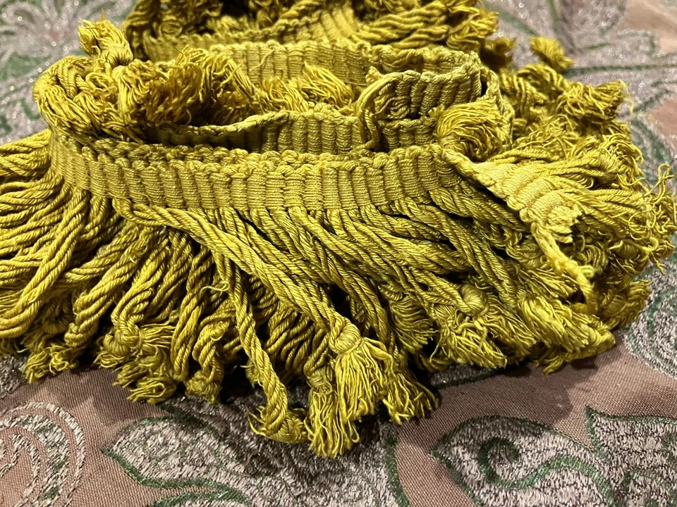 Borla de bucle amarillo vibrante Chartreuse borde de flecos - 2 piezas (32" y 28") - 2,5" Foto 3 de 4