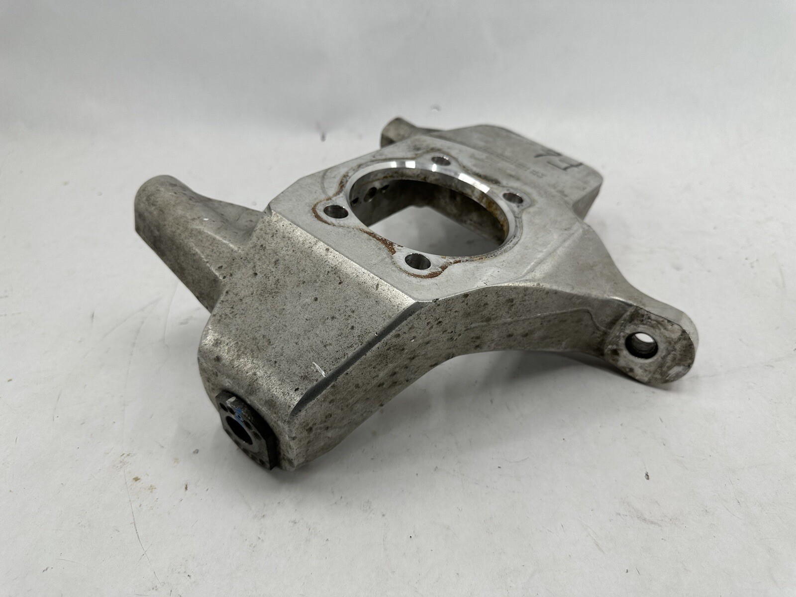 2015 McLaren 570S 600LT Front Spindle Knuckle Suspension Driver Left 11B0033CP