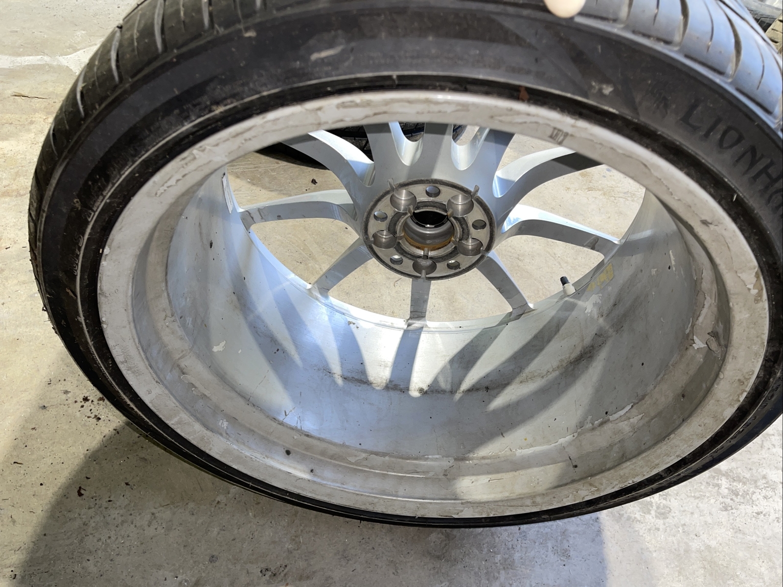 2012 2013 2014 MCLAREN MP4-12C OEM GENUINE  20" REAR WHEEL & CAP Super  Light