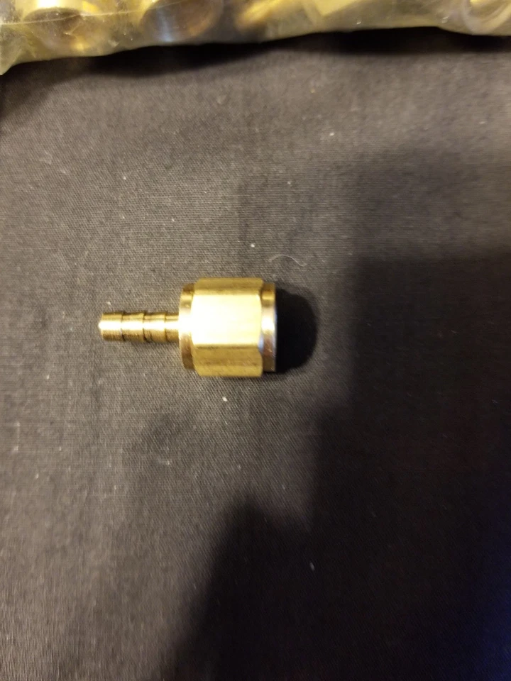 100 NEW PC OF BARBED BRASS FEMALE ADA[TERS - Image 2 of 2