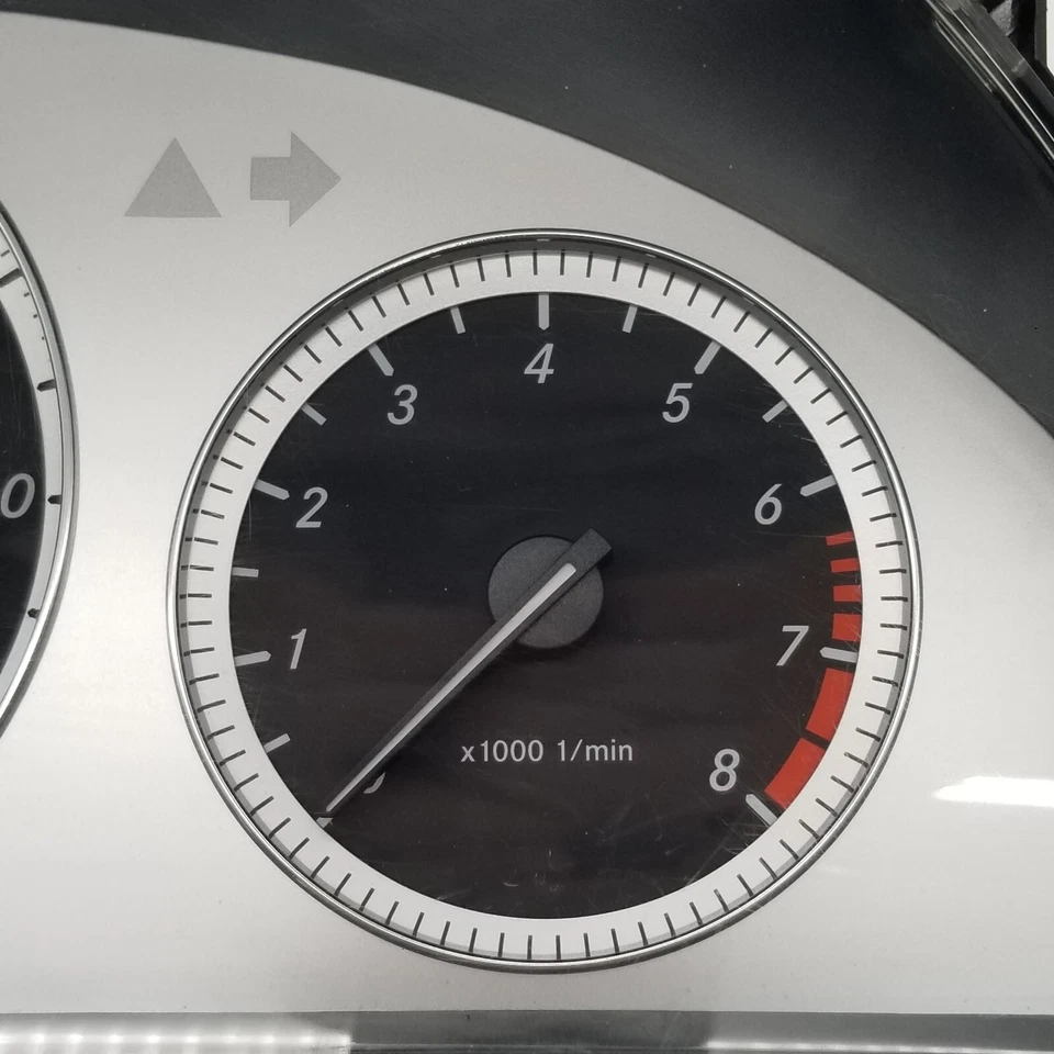 09 10 11 12 MERCEDES GLK350 SPEEDOMETER INSTRUMENT CLUSTER GAUGE A2045405728 - Image 4 of 4