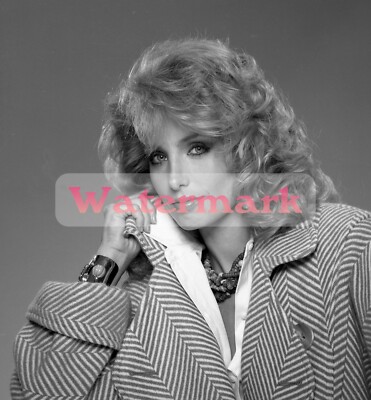 HEATHER THOMAS Young Glamorous Portrait ** HI-RES Pro Archival Print (8.5x11)