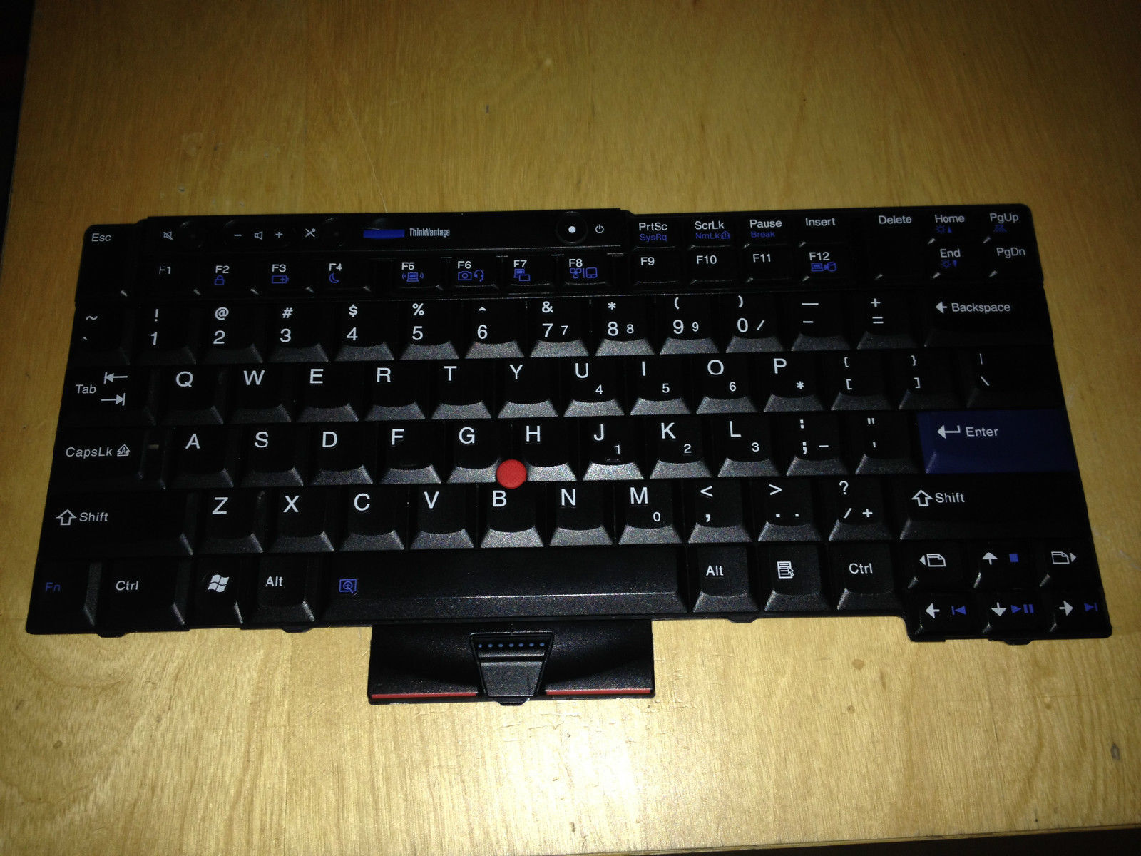 Thinkpad Keyboard T410 T410i T410s T510 W510 W520 X220 Grade A BULK SAVING