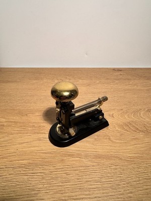 El Casco M-1 Stapler CG Tacker Tischhefter Handtacker Klammergerät #00012