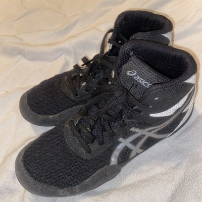 ASICS Matflex Wrestling Shoes Boys 4 Black White Silver High Top