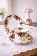 Royal Albert OLD COUNTRY ROSES Trio from 1960