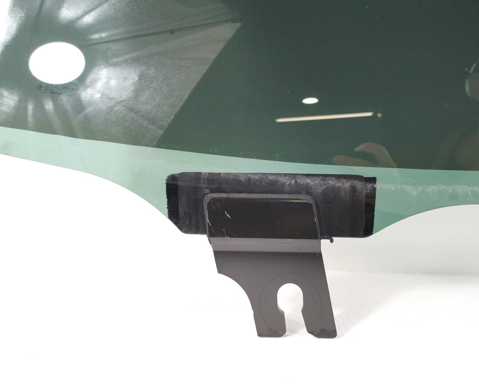 Maserati Levante 2018 Rear Right Door glass