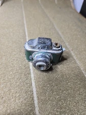 VINTAGE MINIATURE 1950'S CRYSTAR CAMERA MADE IN JAPAN
