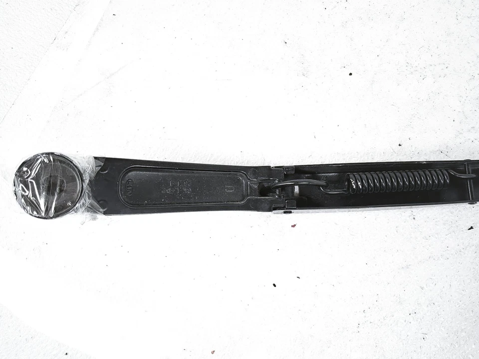 2018-2023 Kia Stinger Front Left Driver Windshield Wiper Arm Oem 98311-J5000 - Image 3 of 4