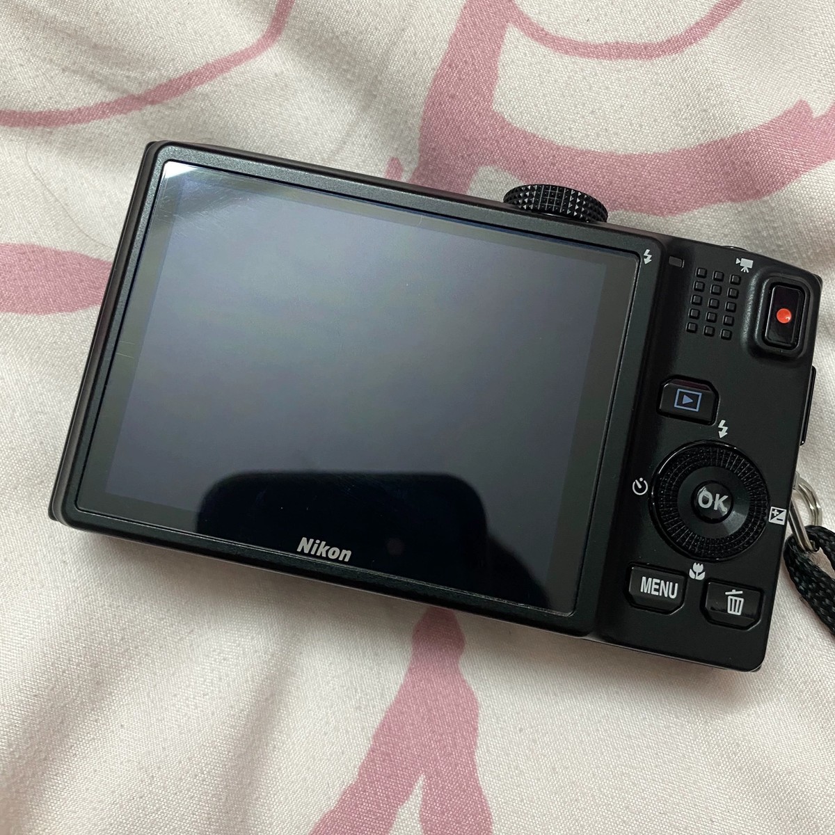 Nikon COOLPIX S8200 16.1MP Digital Camera 14 x Optical Zoom Nikon COOLPIX S8200 16.1MP Digital Camera 14 x Optical Zoom