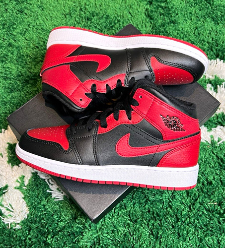 Jordan 1 Mid Banned (GS) Youth Trainers Red Black White UK 4.5/US5Y
