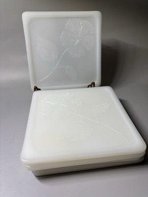 SET OF 5 MILK GLASS TILE-SHAPED GLASBAKE TRIVETS MADE BY THE MC KEE GLASS CO