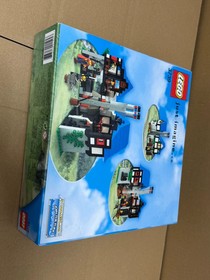 LEGO Castle 3739: My Own Creation Blacksmith Shop Retired 2002 Sealed！