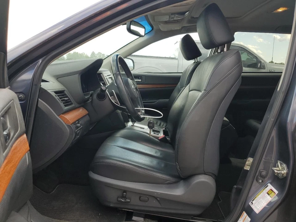 Used Front Right Door Assembly Front fits: 2014 Subaru Legacy electric SW Outbac — 第 2/4 张图片
