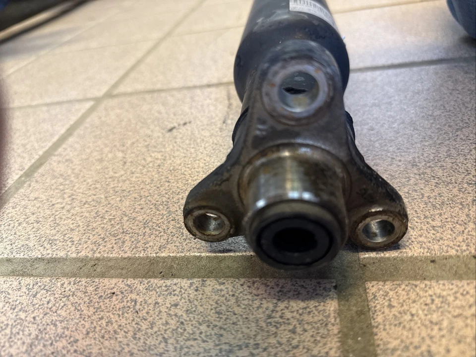 Transmissão manual 97-02 BMW Z3 Roadster eixo de transmissão fabricante de equipamento original - Imagem 2 de 4