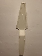 Tupperware Vintage Almond Cake Pie Cutter Server Knife Slicer Spatula