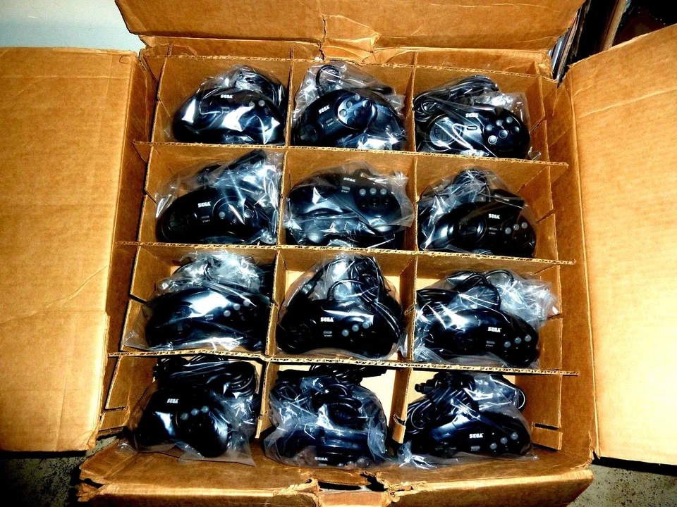 NEW Authentic  SEGA Brand  6  Button Arcade Controller MK-1470 For Seg Genesis - Image 4 of 4