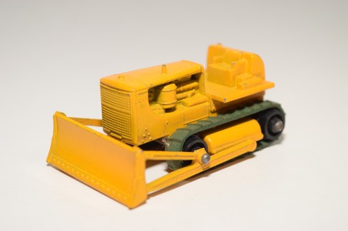 VOITURE MINIATURE MATCHBOX by lesney EUR 25,00 - FR