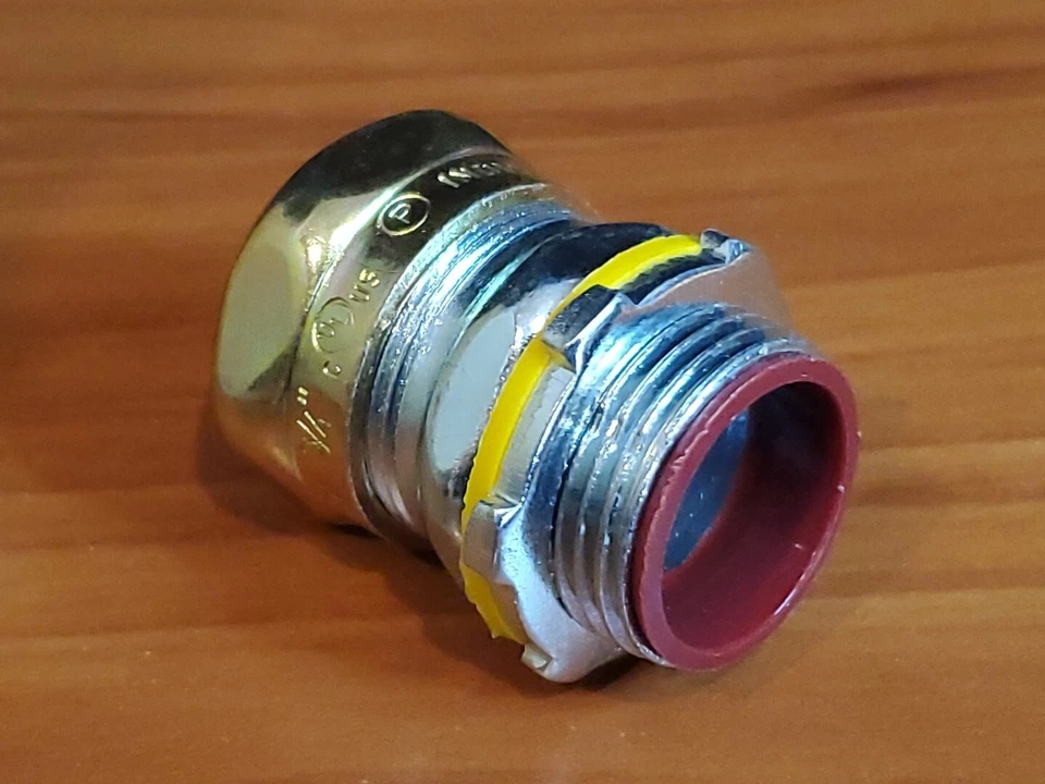 (50) Conector de compresión T&B TC712AN-RT 3/4" aislado hermético clasificación 105°  Foto 4 de 4