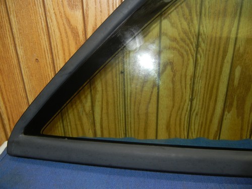 SAAB 9-5 Wagon Left Rear Door 1/4 Window 5186390 XL6 - Picture 3 of 8