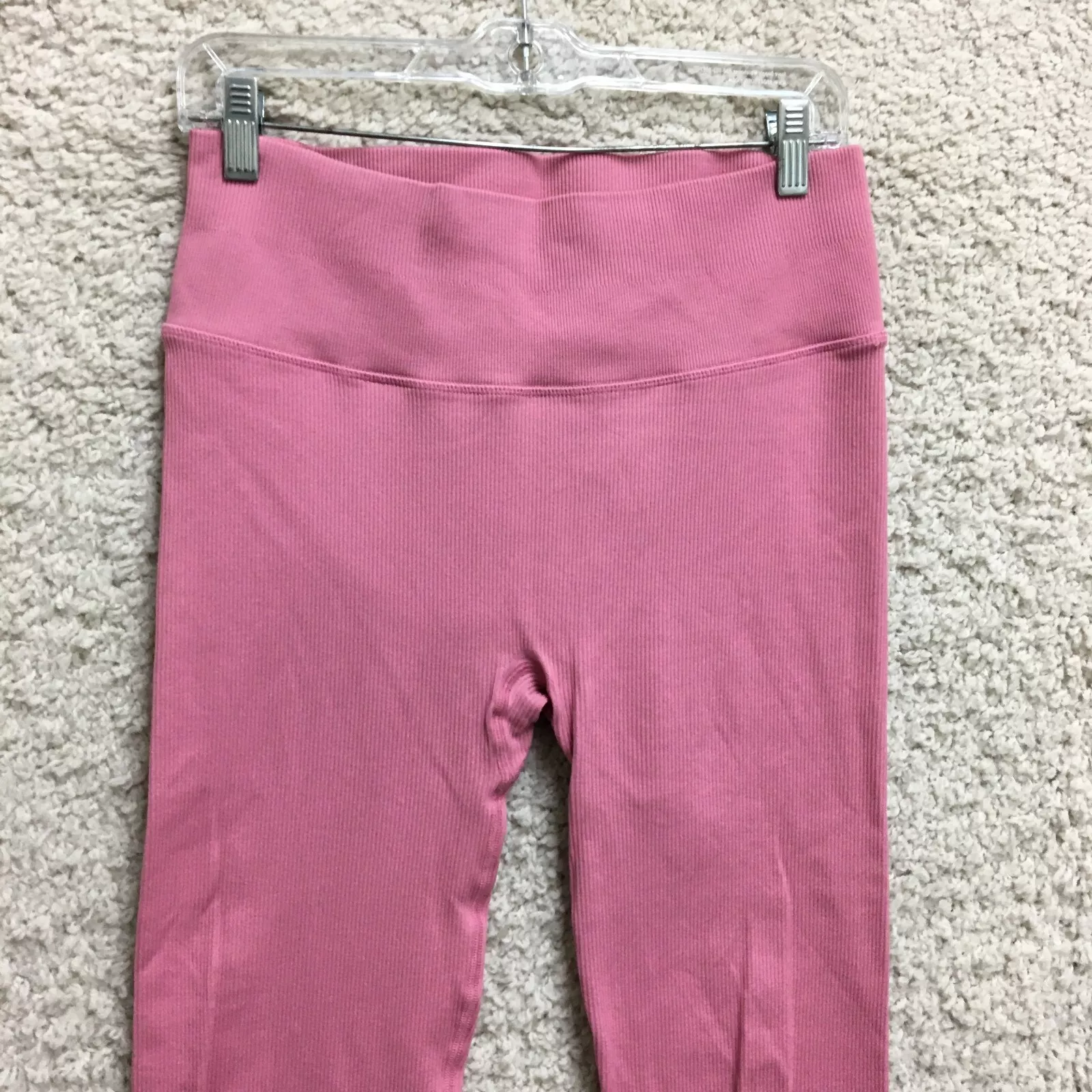 victoria-secret-vs ribbed crop pull on stretch leggings