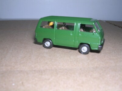 RIETZE #10020  Mitsubishi L300 Van  ''Green''  H.O. 1/87