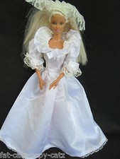 DOLL'S SIZED PRINCESS DIANA REPLICA SLEEVED WHITE WEDDING DRESS, VEIL & TRAIN