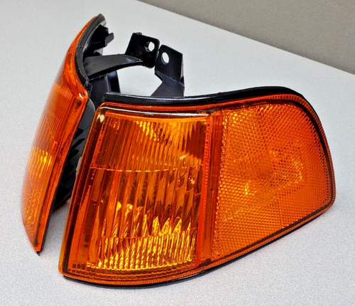 Side Marker Light Pair - Fits 1990 1991 Honda Civic CRX & Hatchback - Picture 5 of 10