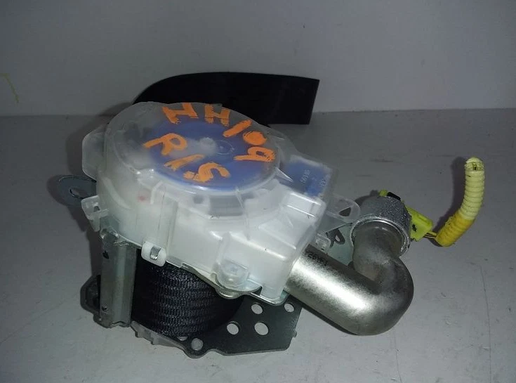 Toyota Venza 2011-2016 cinturón de seguridad pasajero derecho retractor negro Foto 2 de 2