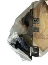 NEU Original BMW Aufnahme Seitenwand vorne rechts Z4 E85 E86 51117165180