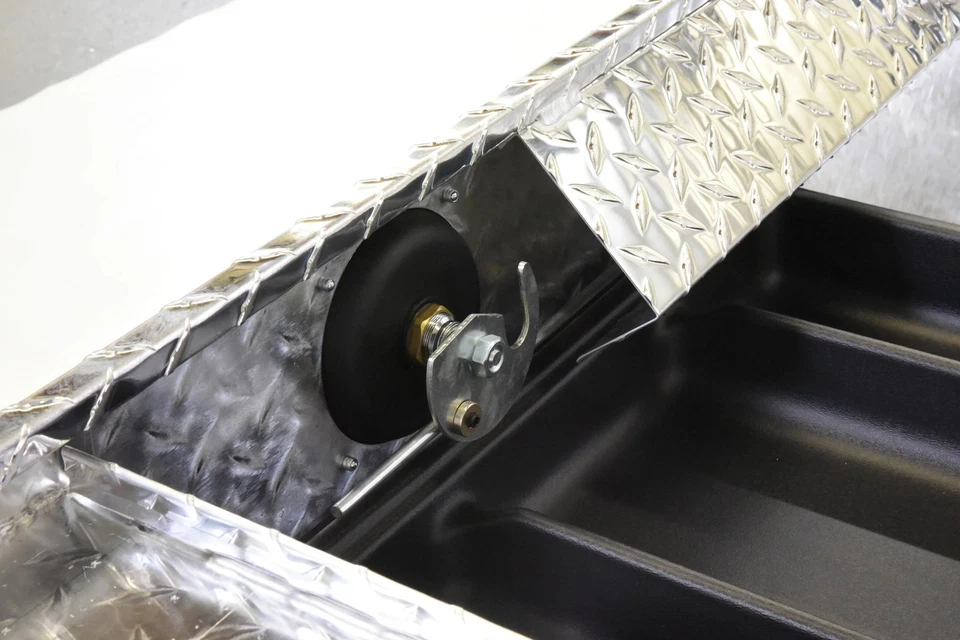 For GMC Sierra 1500 99-18 Tool Box Trail Lock Low Profile Single Lid Crossover Foto 4 de 4